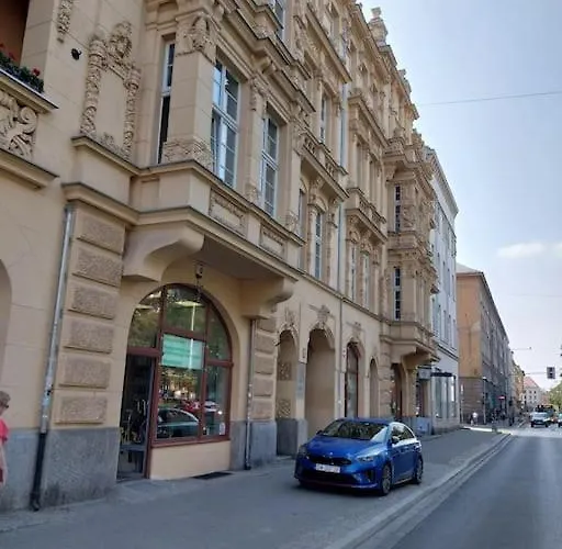 Station,market 5min *