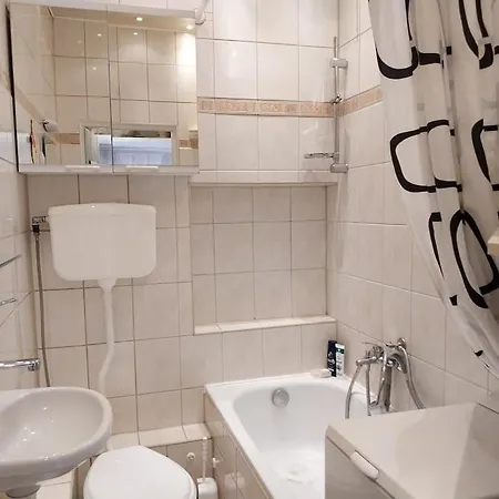 Station,market 5min Apartment