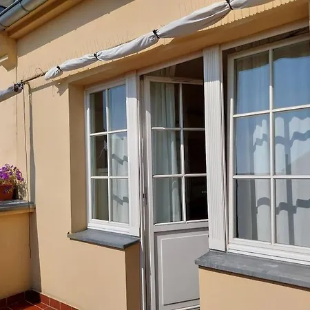 Apartment Station,market 5min